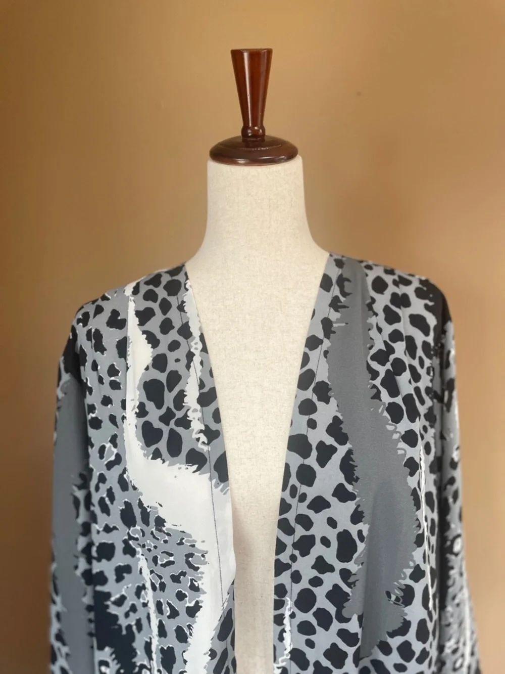 Bob Mackie Wearable Art Kimono Cardigan NEW XL Layering Animal Print Open Front